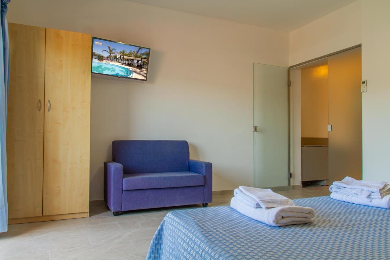 Residence Playa Tortoreto Buitenkant foto