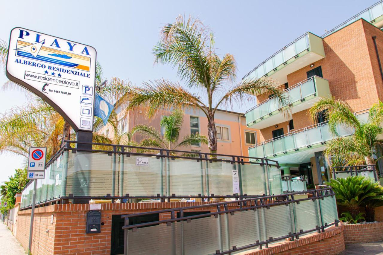 Residence Playa Tortoreto Buitenkant foto